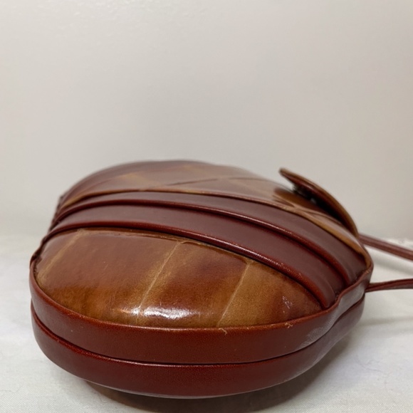 ❌ SOLD! Vintage tan leather box bag with strap! - Picture 10 of 13